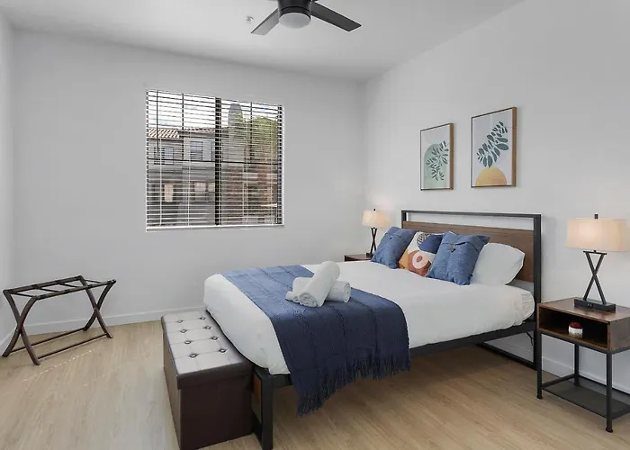 Two Cozysuites With Pool Jacuzzi In 10&03 * Glendale