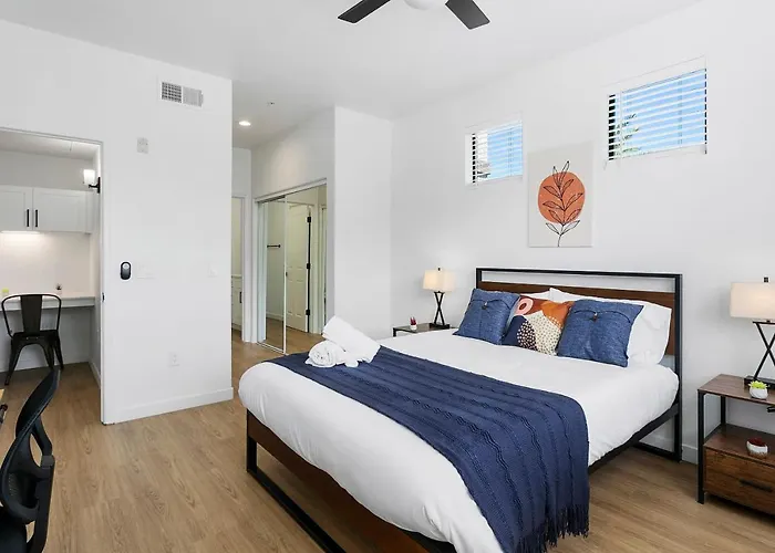 Two Cozysuites With Pool Jacuzzi In 10&03