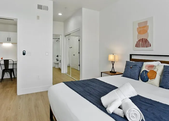 Two Cozysuites With Pool Jacuzzi In 10&03 Glendale